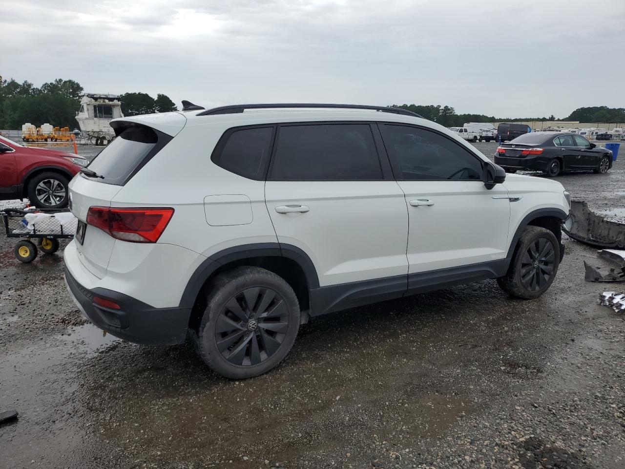 2022 Volkswagen Taos S - Фото 3