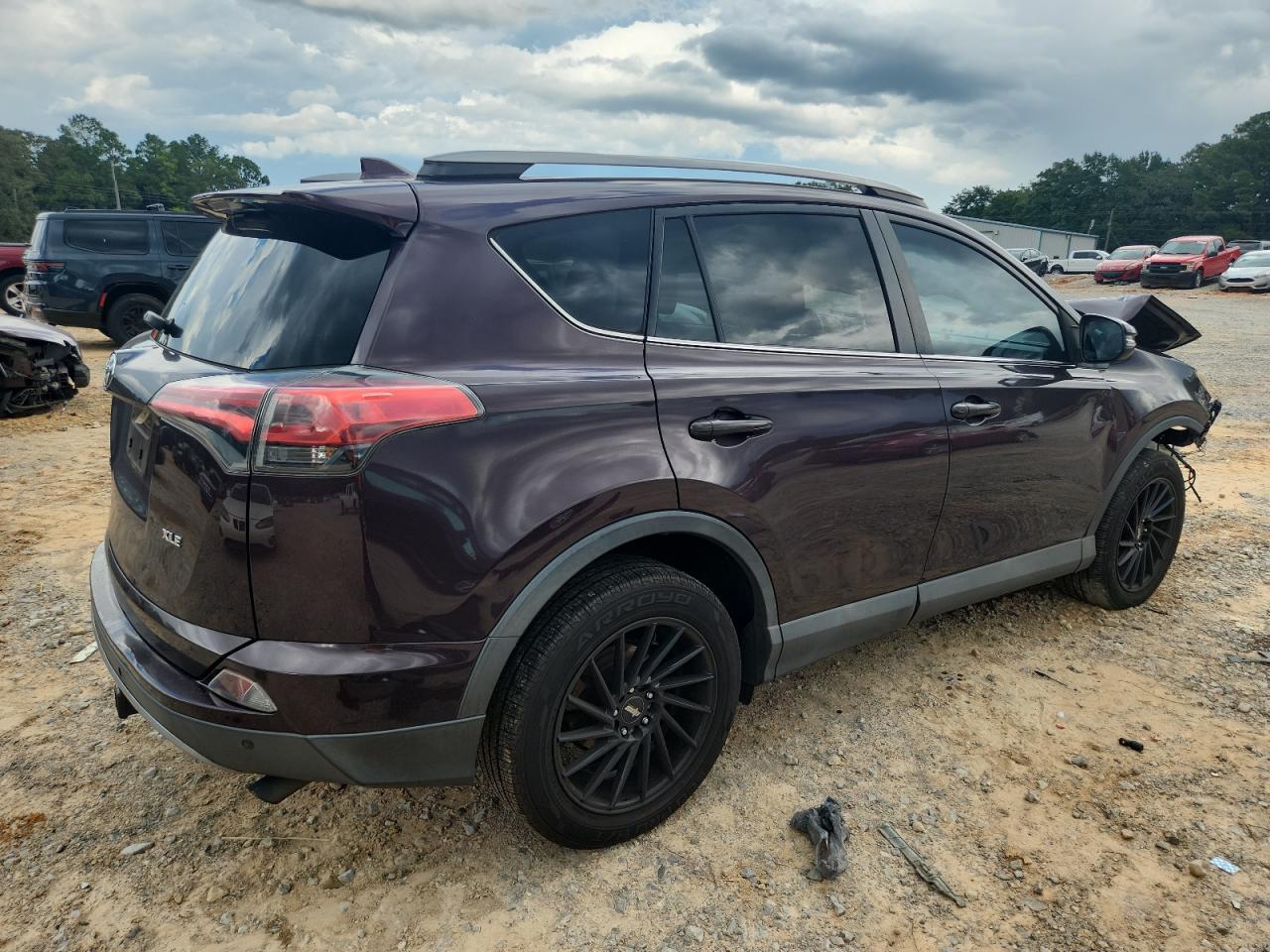 2017 Toyota Rav4 Xle - Фото 3