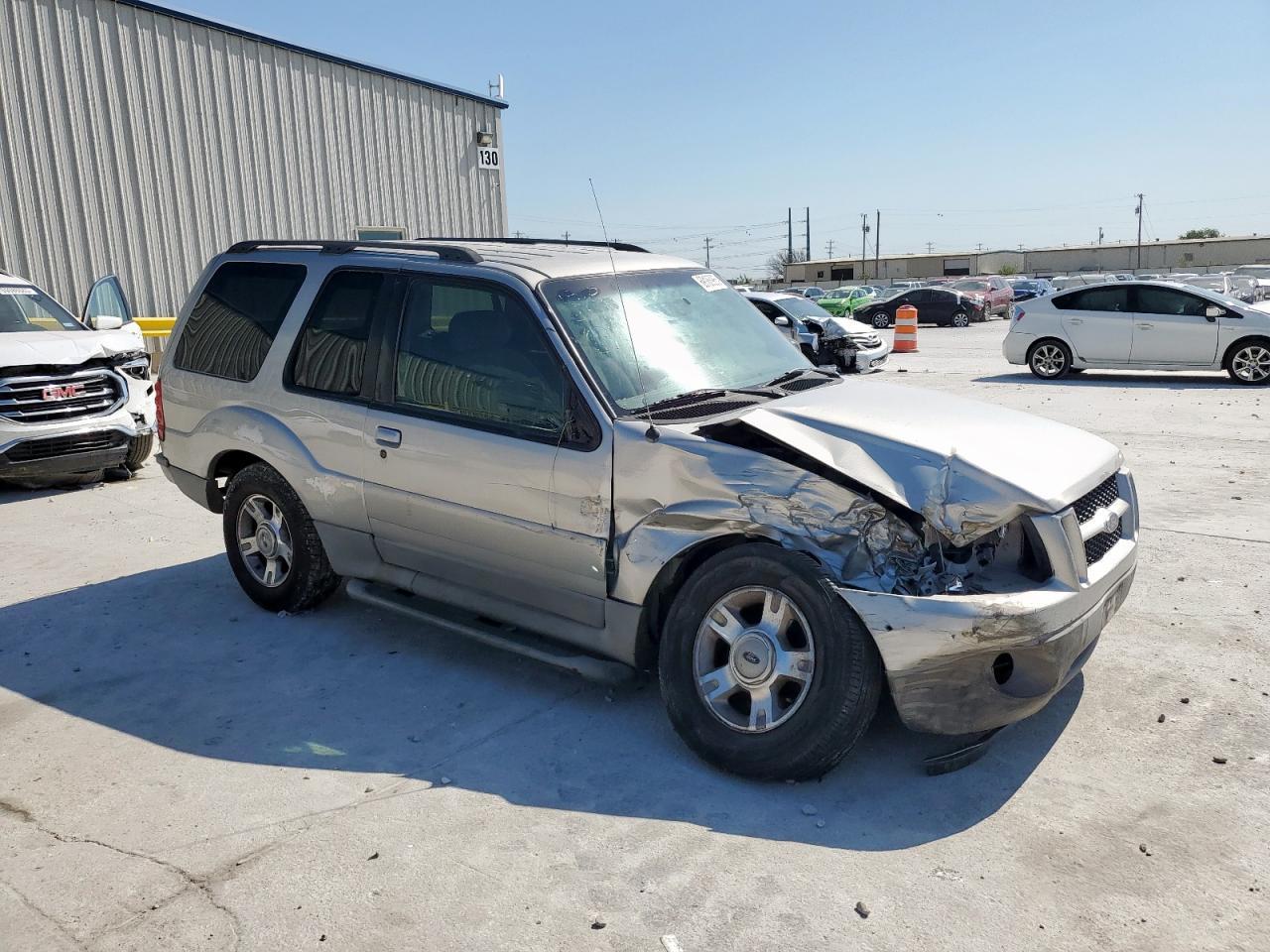 2003 Ford Explorer Sport - Image 4