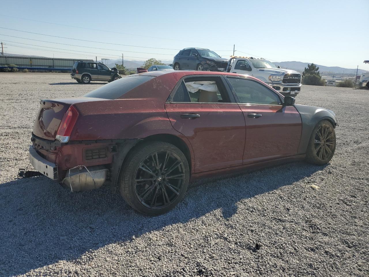 2016 Chrysler 300C - Фото 3