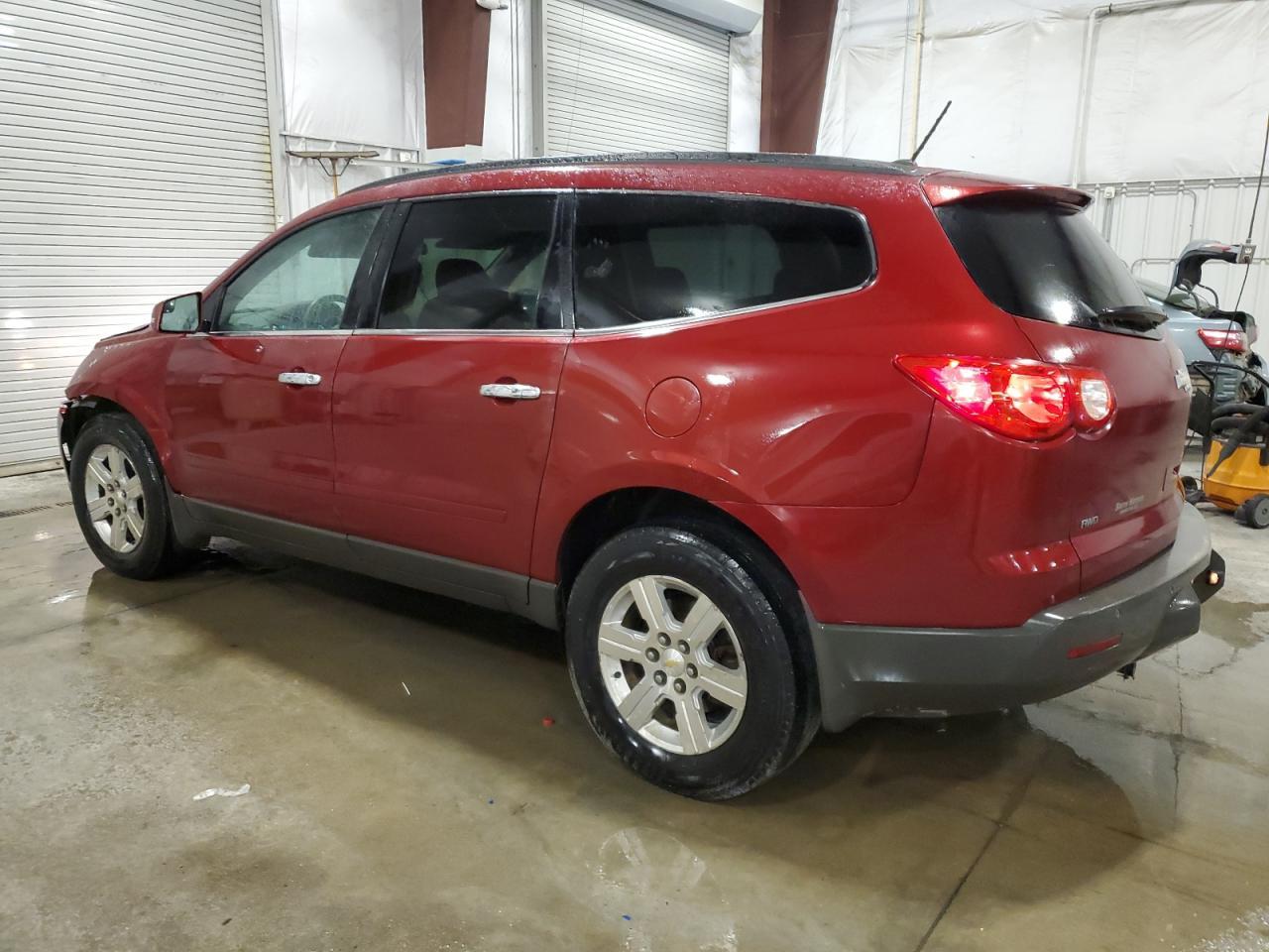 2010 Chevrolet Traverse Lt - Фото 2