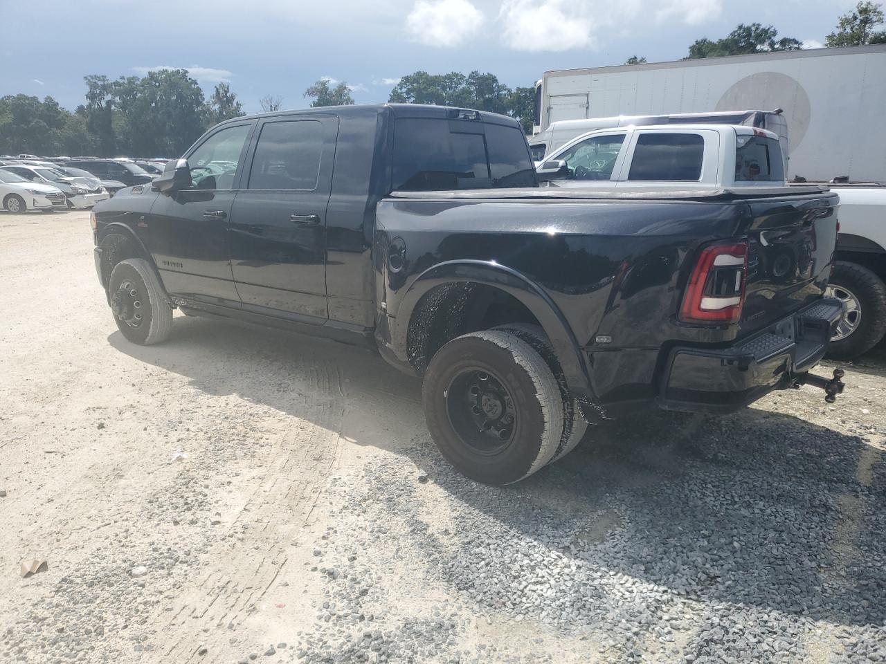 2022 Ram 3500 Limited - Фото 2