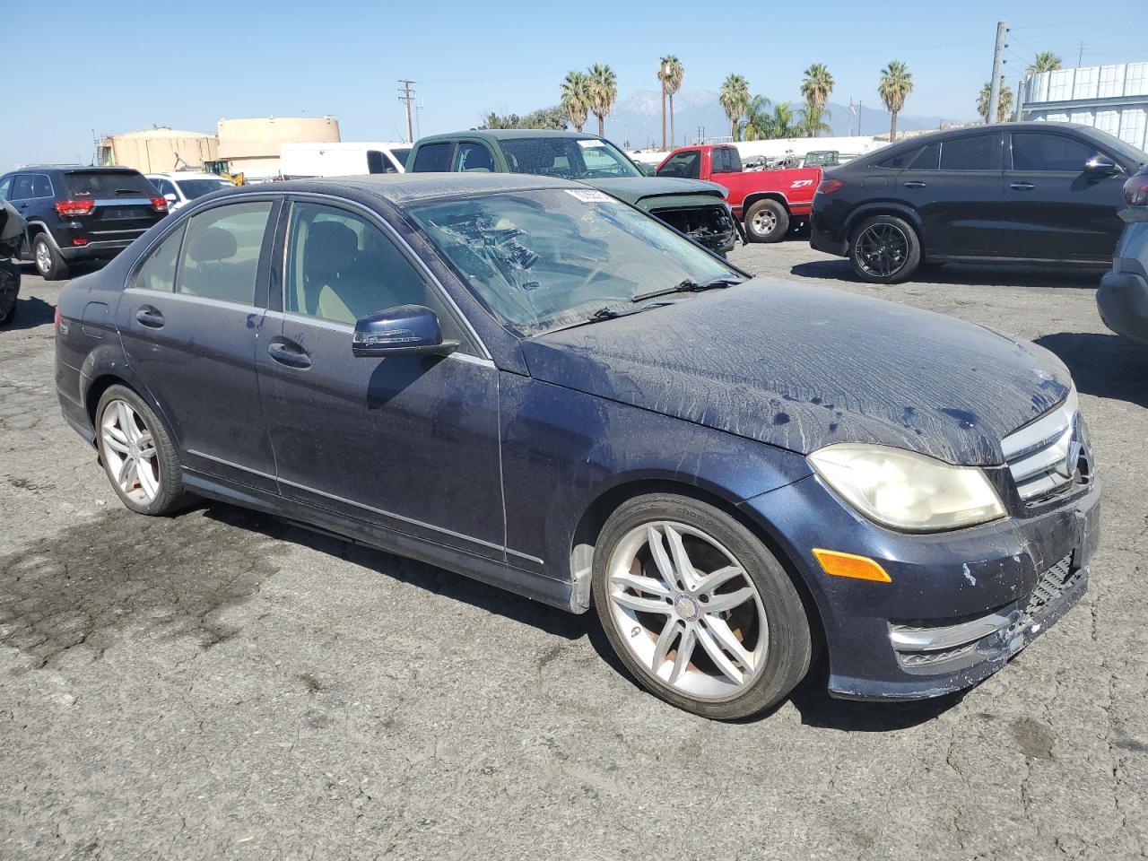 2013 Mercedes-Benz C 250 - Image 4