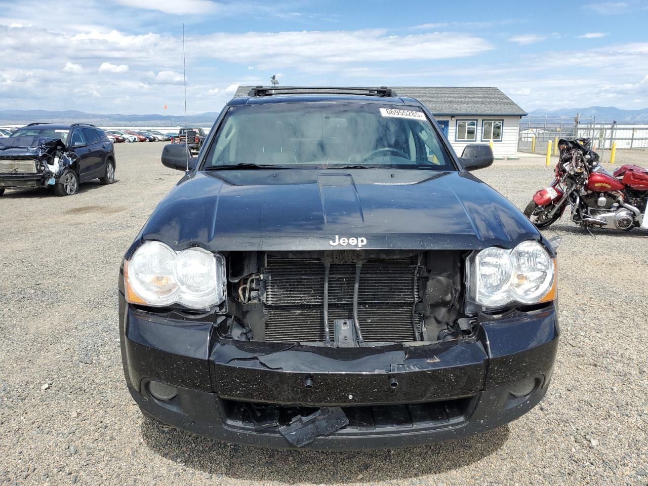 2010 Jeep Grand Cherokee Laredo - Image 5