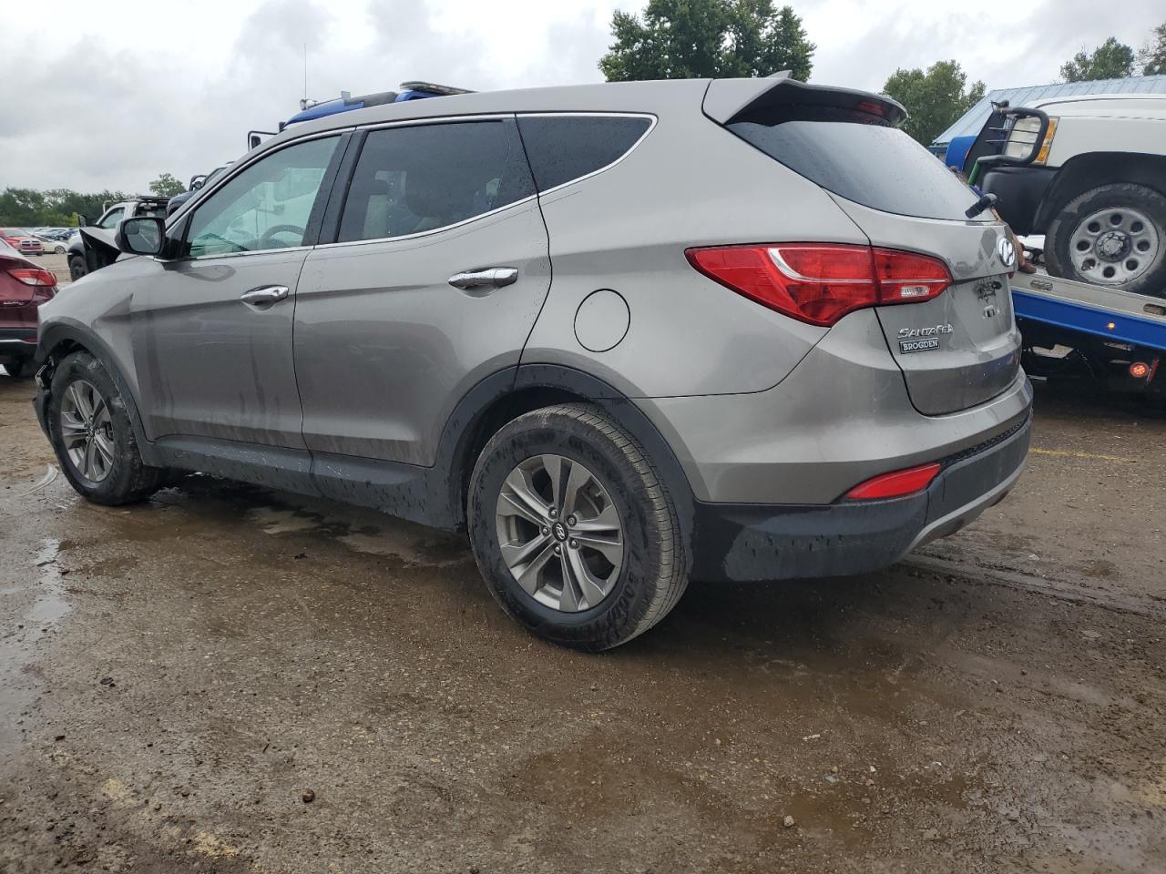 2016 Hyundai Santa Fe Sport - Image 2