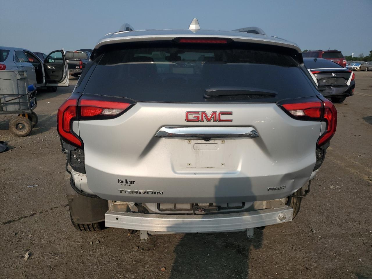 2020 GMC Terrain Slt Slt - Image 6