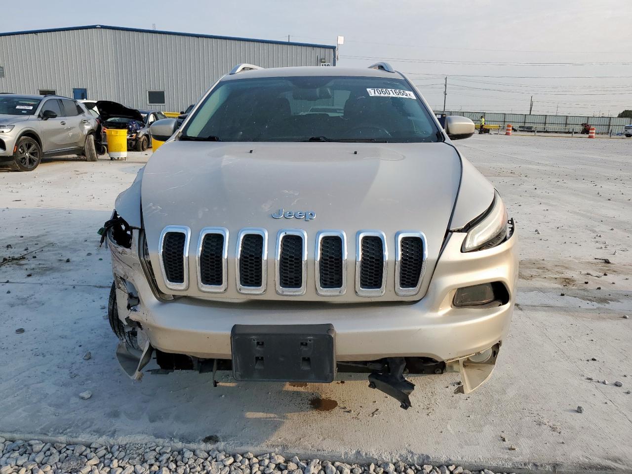2014 Jeep Cherokee Latitude - Image 5