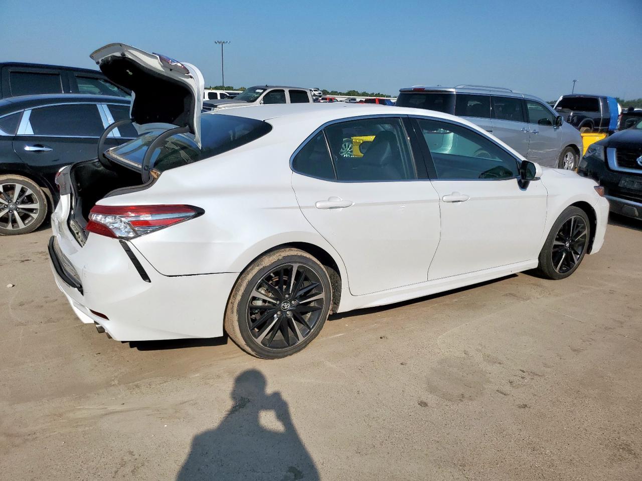 2018 Toyota Camry Xse - Фото 3