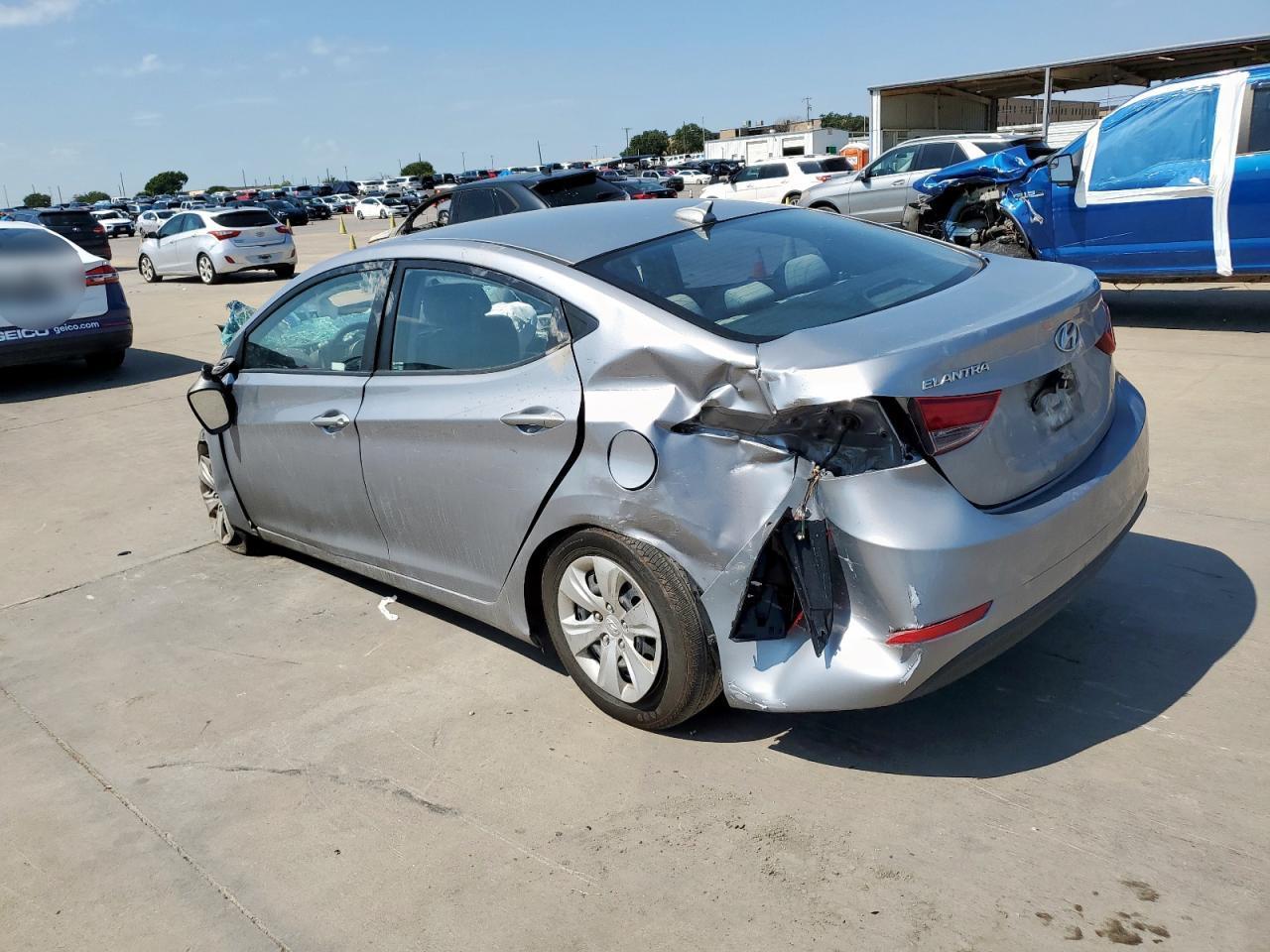2016 Hyundai Elantra Se - Фото 2