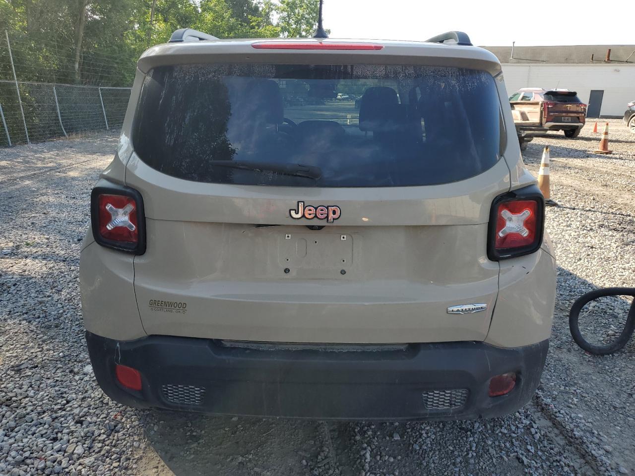 2015 Jeep Renegade Latitude - Image 6