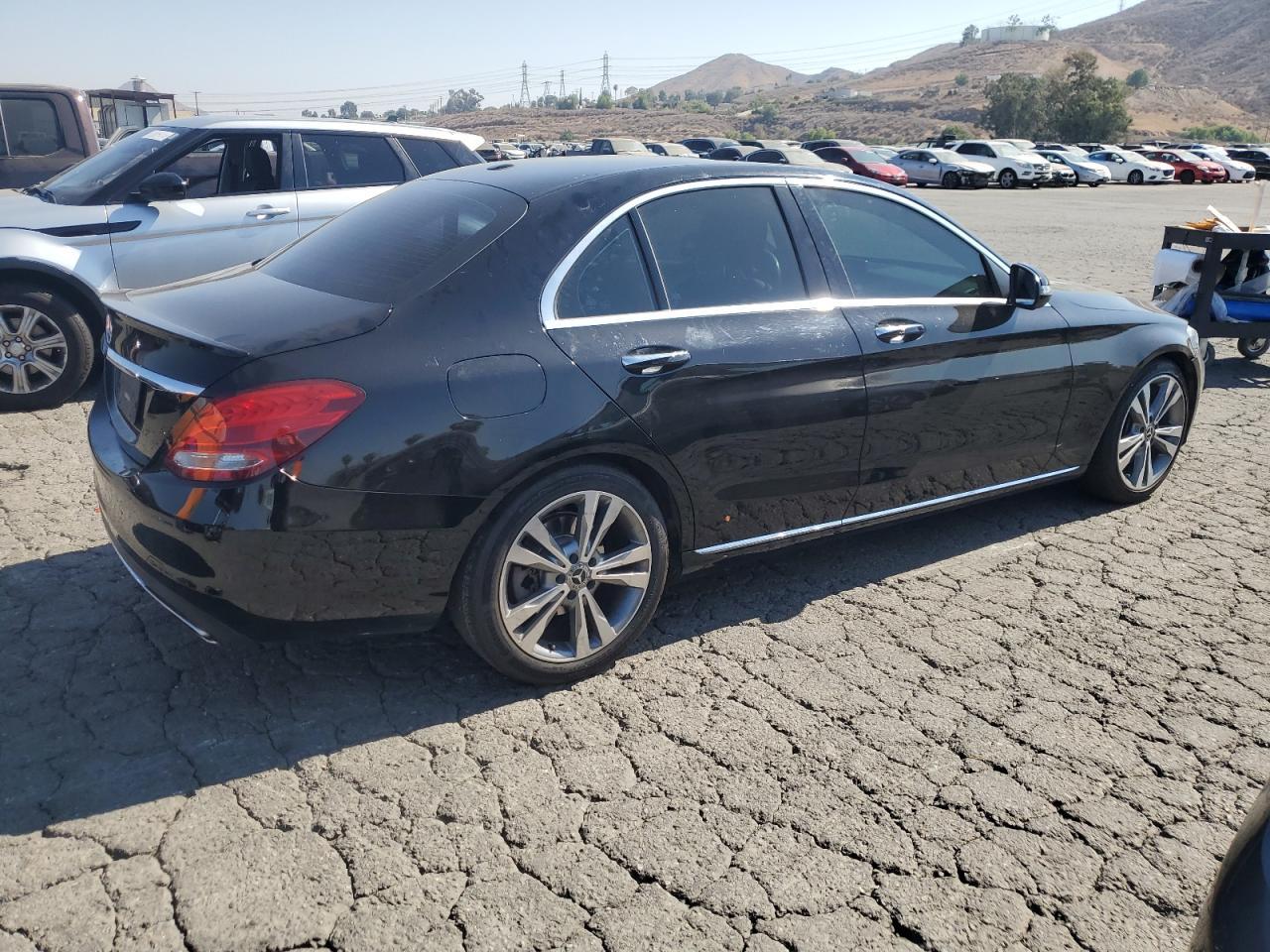 2018 Mercedes-Benz C 300 - Image 3