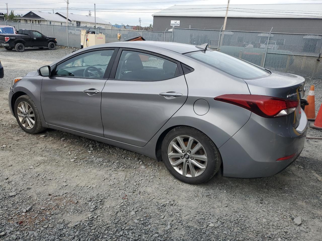 2015 Hyundai Elantra Se - Image 2