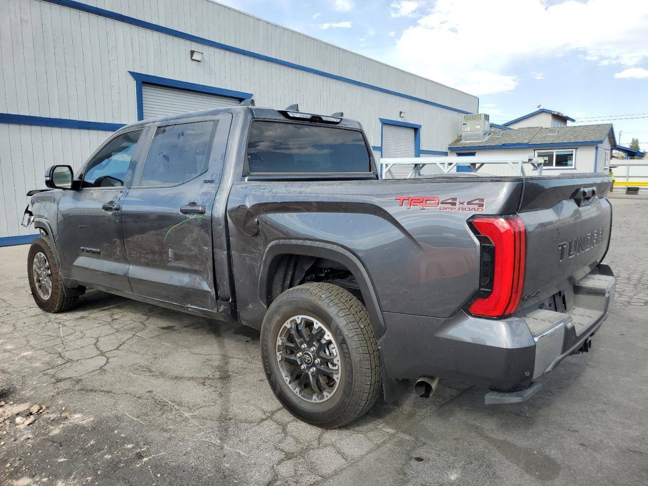 2025 Toyota Tundra Crewmax Sr - Фото 2