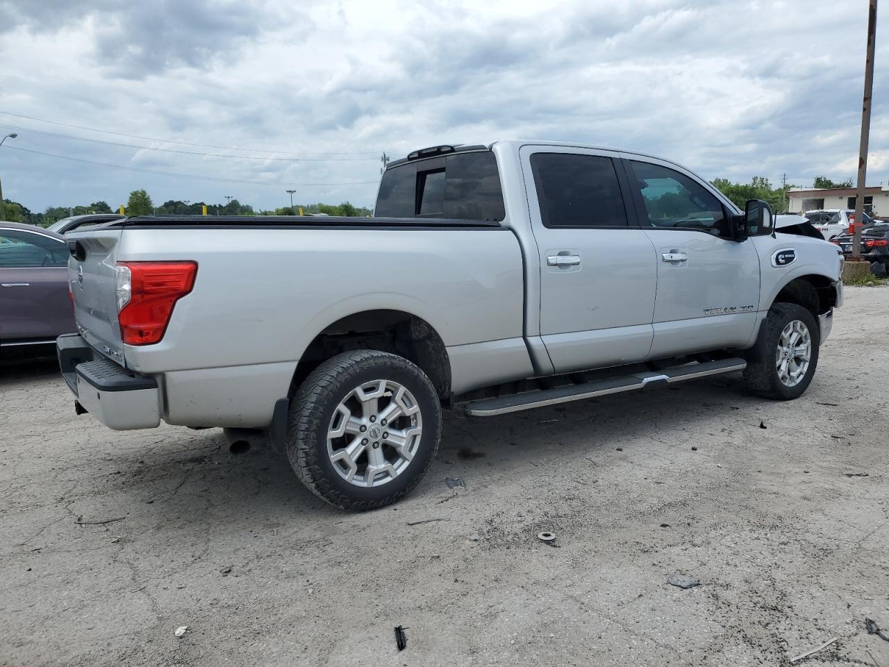 2017 Nissan Titan Xd Sl - Image 3