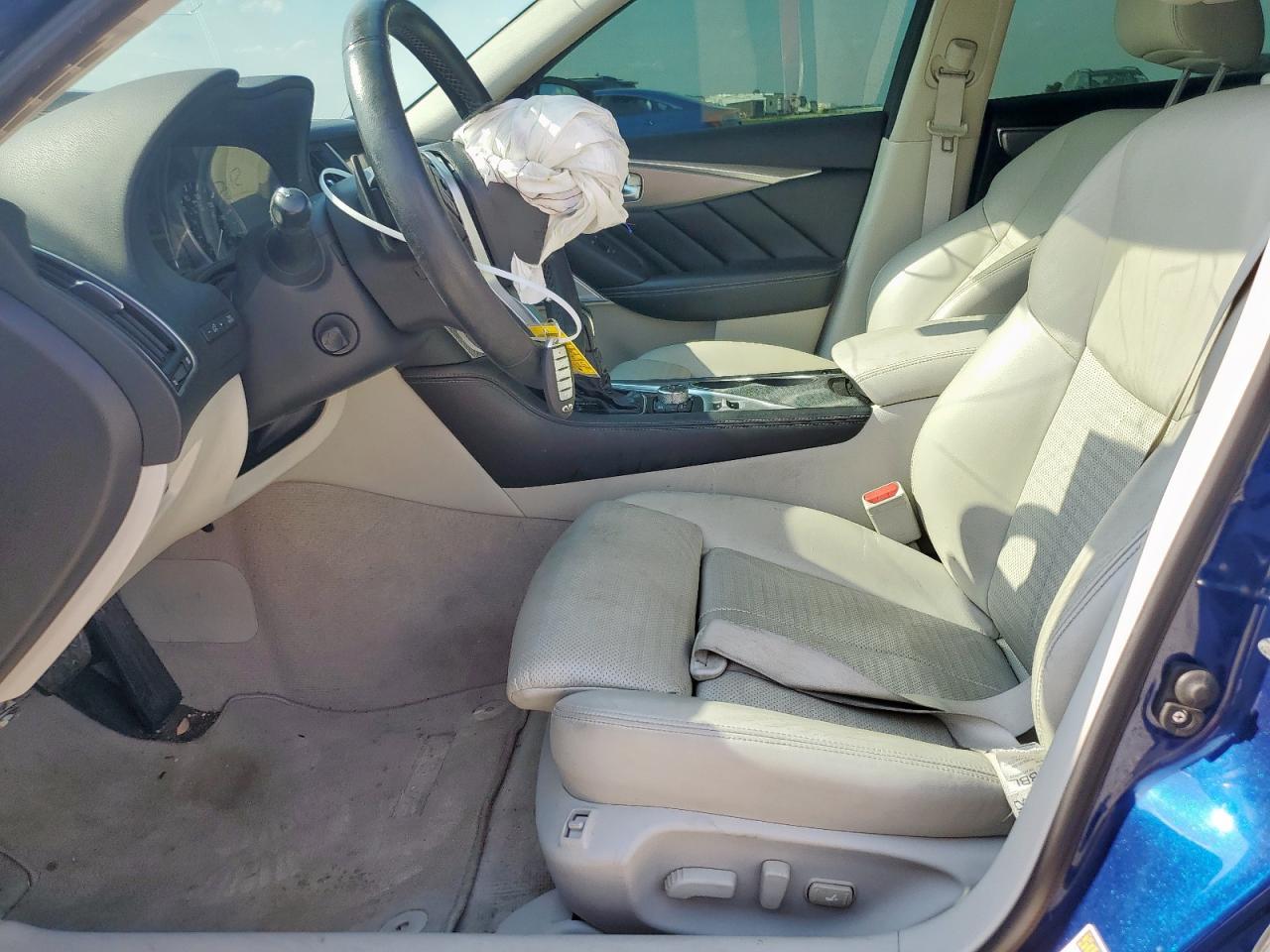 2018 Infiniti Q50 Luxe - Image 7