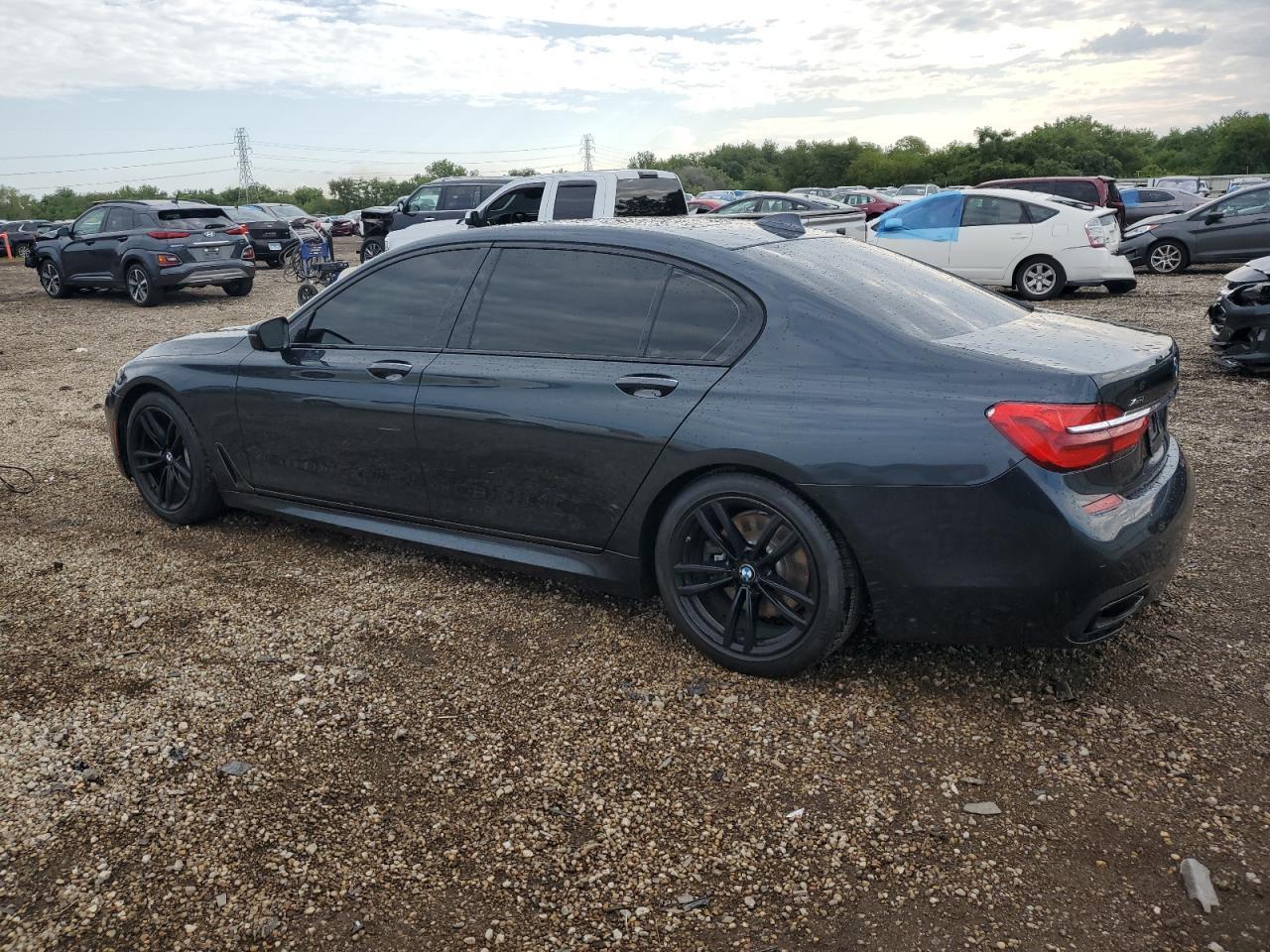 2019 BMW 740 Xi - Image 2