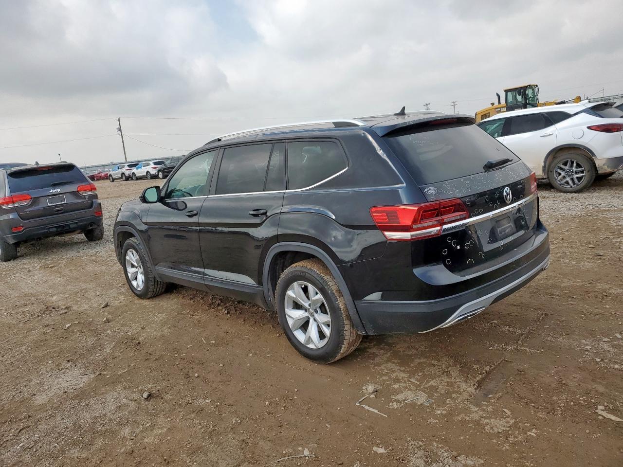 2018 Volkswagen Atlas Se - Image 2