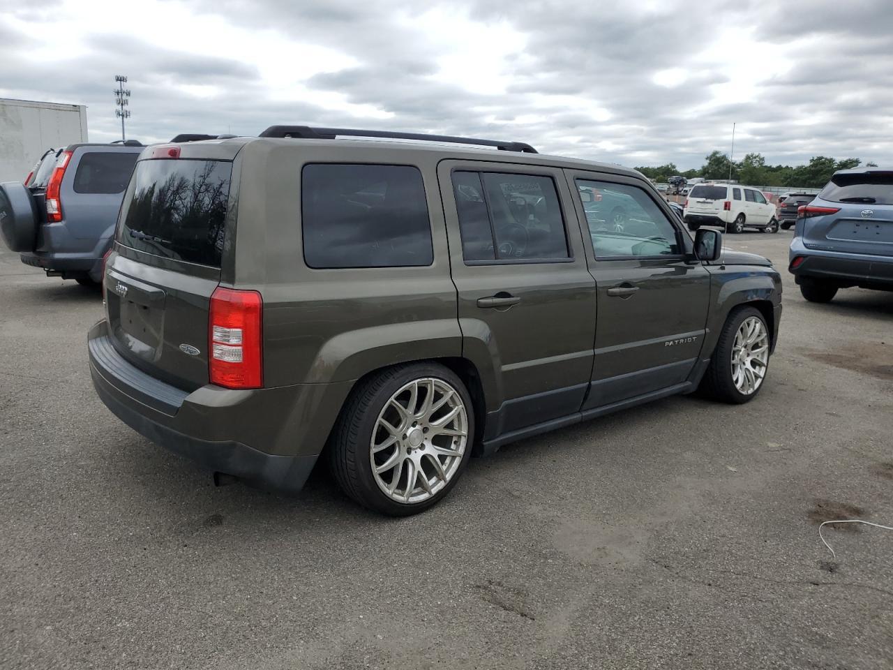 2015 Jeep Patriot Latitude - Image 3