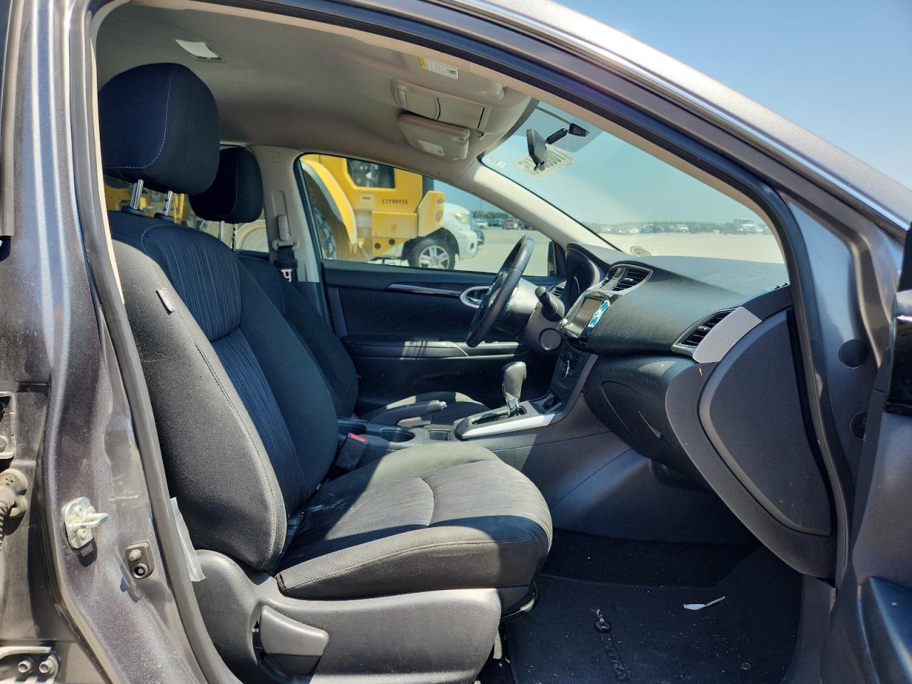 2019 Nissan Sentra S - Image 7