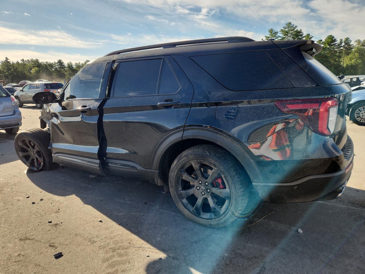 2021 Ford Explorer St - Фото 2