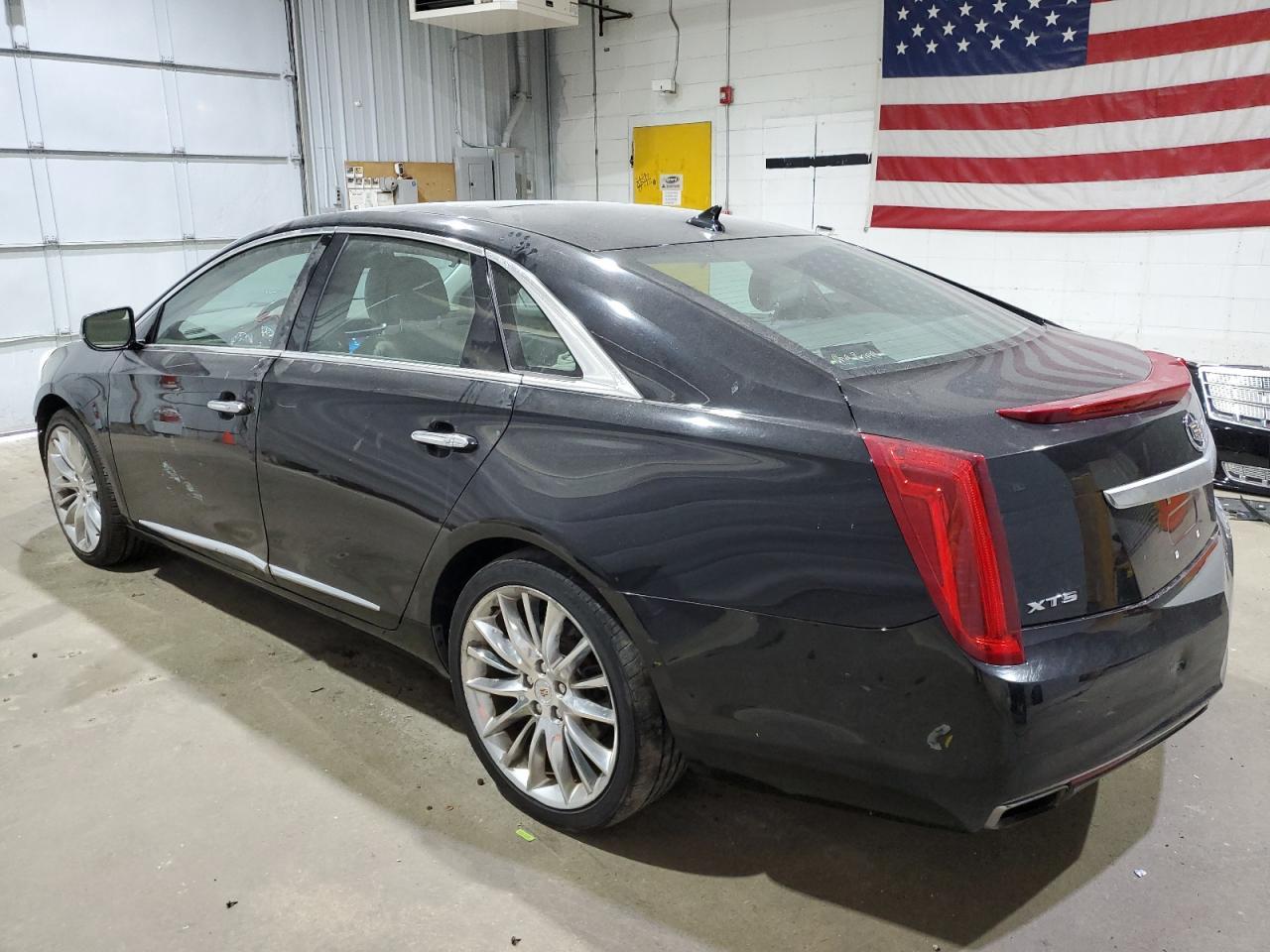 2013 Cadillac Xts Platinum - Image 2