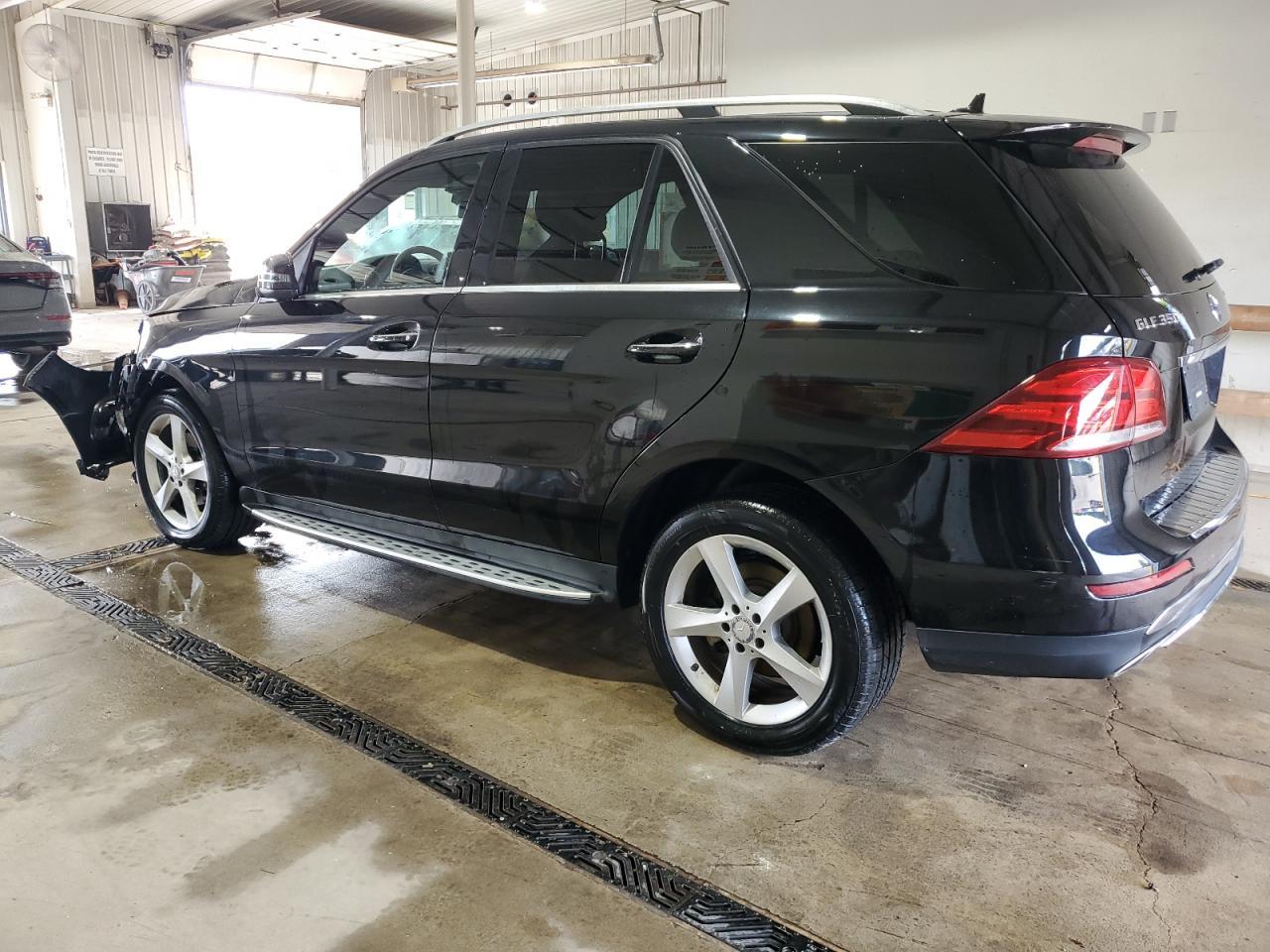 2016 Mercedes-Benz Gle 350 4Matic - Фото 2