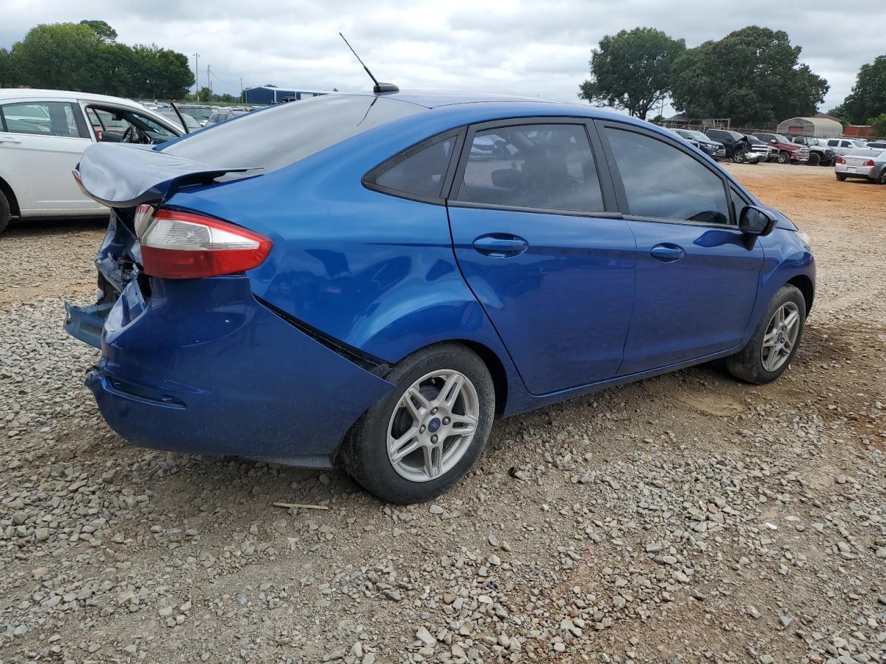 2018 Ford Fiesta Se - Фото 3