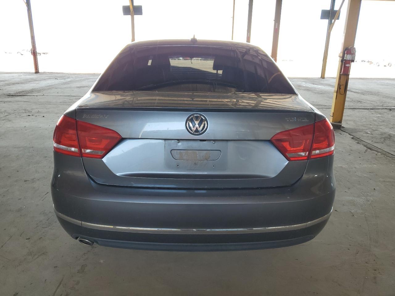2015 Volkswagen Passat Sel - Фото 6