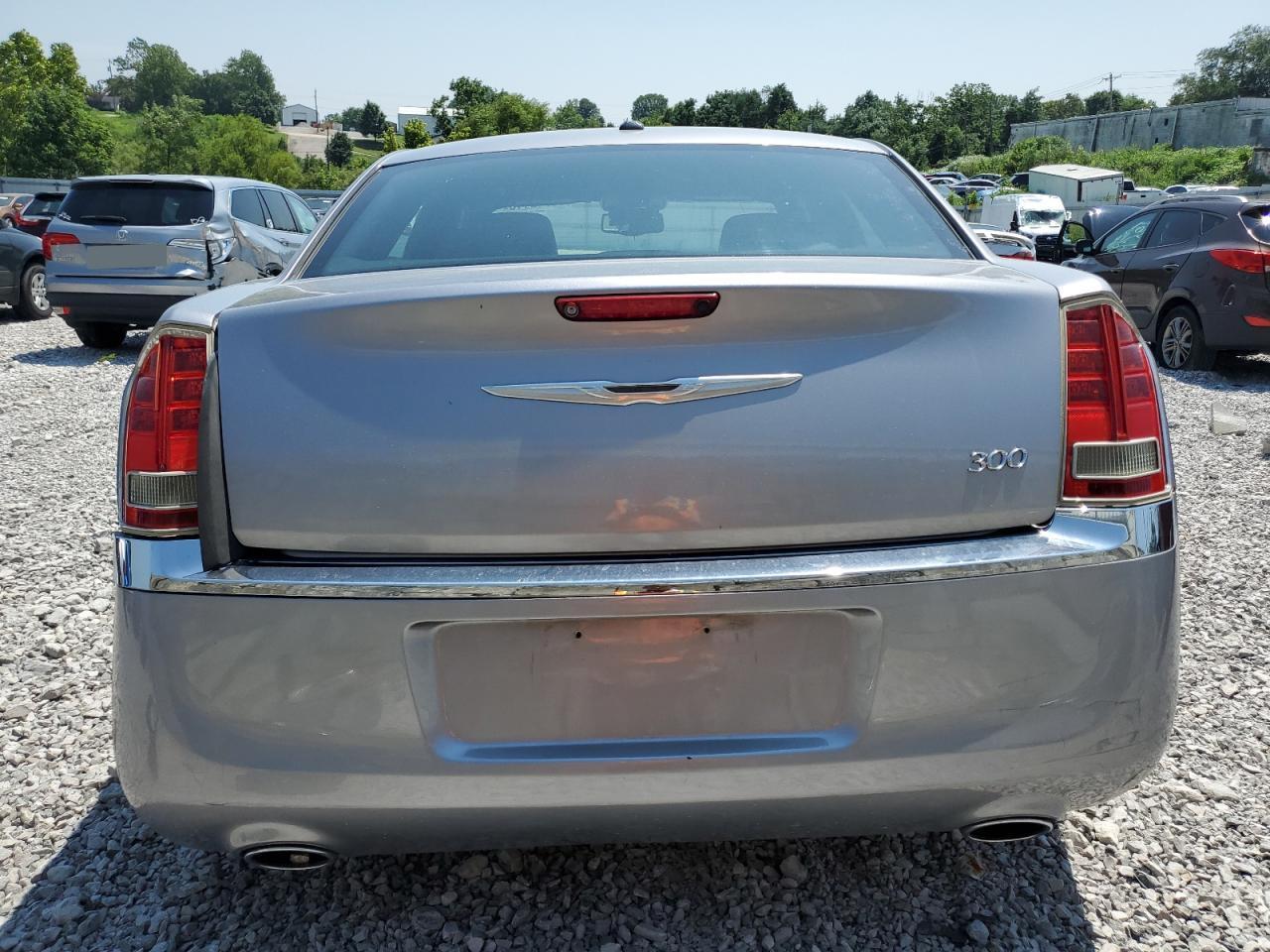 2013 Chrysler 300 - Image 6