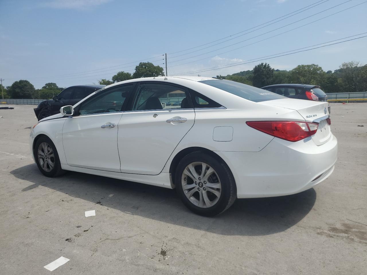2011 Hyundai Sonata Se - Image 2