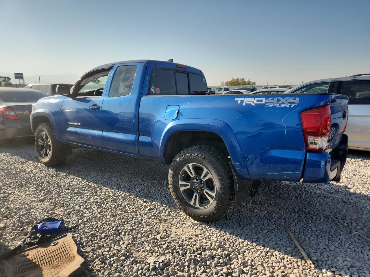 2016 Toyota Tacoma Access Cab - Фото 2