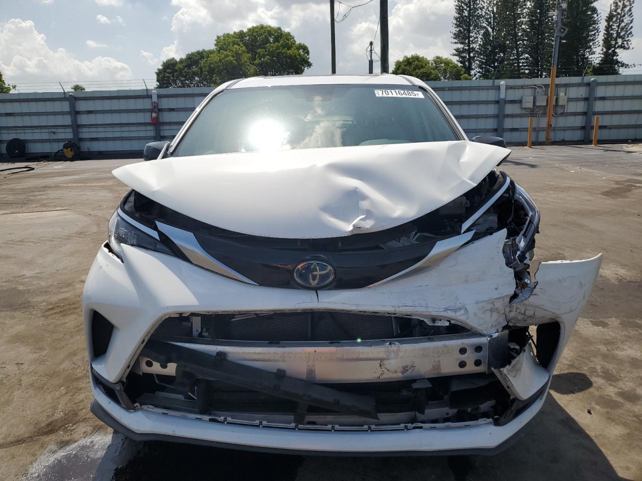 2022 Toyota Sienna Xse - Image 5
