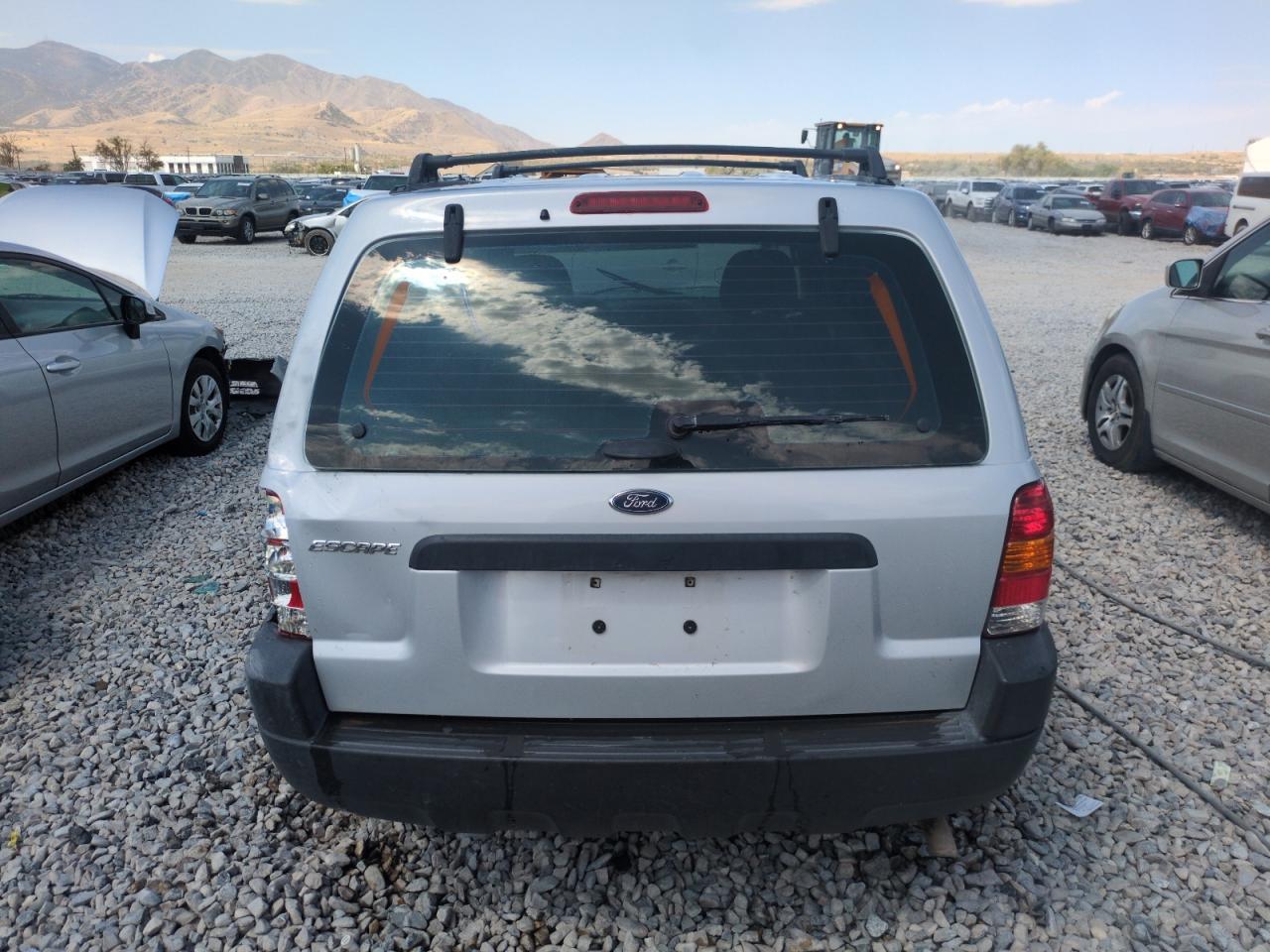 2004 Ford Escape Xls - Фото 6