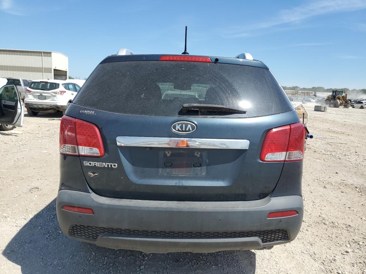 2011 Kia Sorento Base - Фото 6