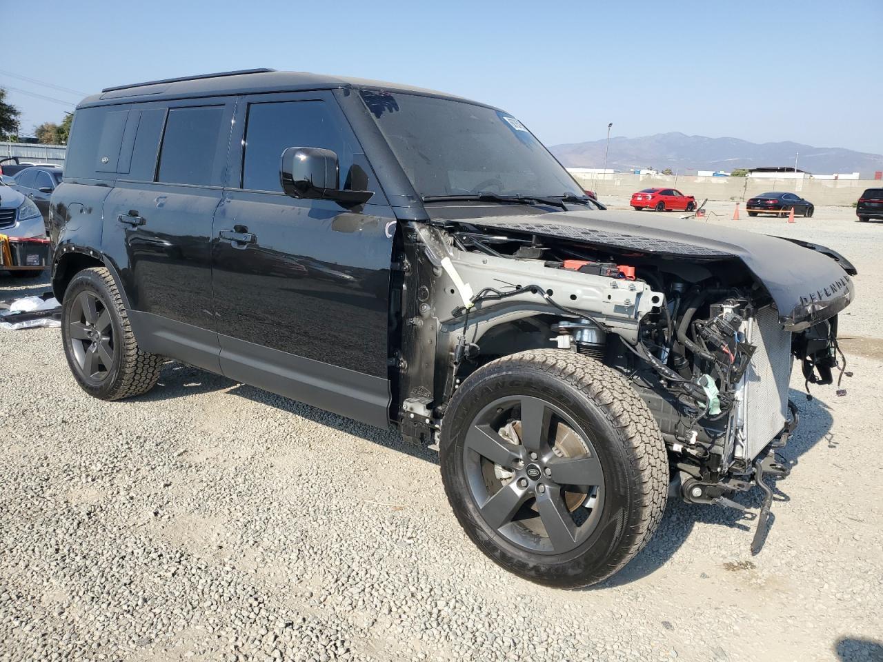 2024 Land Rover Defender 110 S - Фото 4