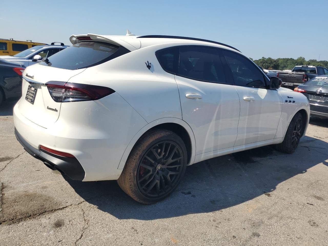 2022 Maserati Levante Modena - Image 3