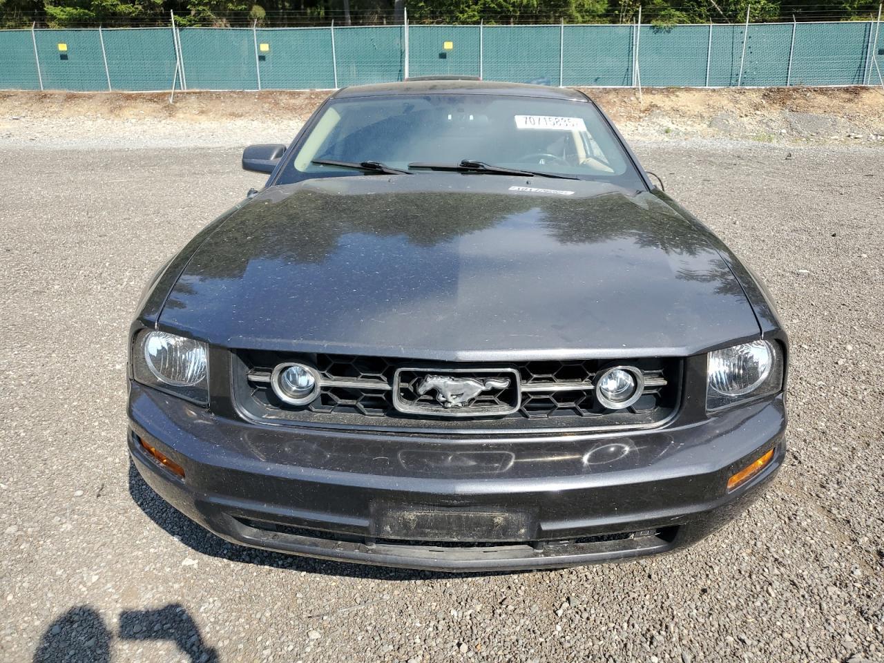 2008 Ford Mustang - Image 5