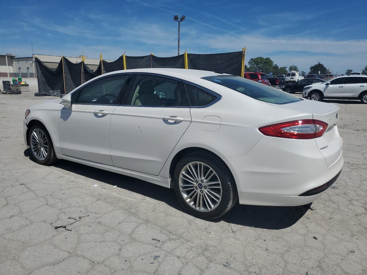2013 Ford Fusion Se - Фото 2