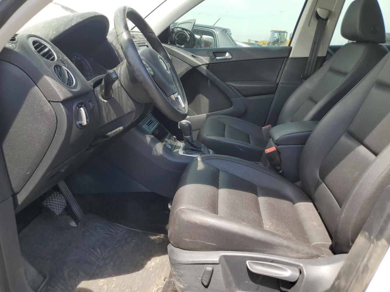 2017 Volkswagen Tiguan S - Фото 7