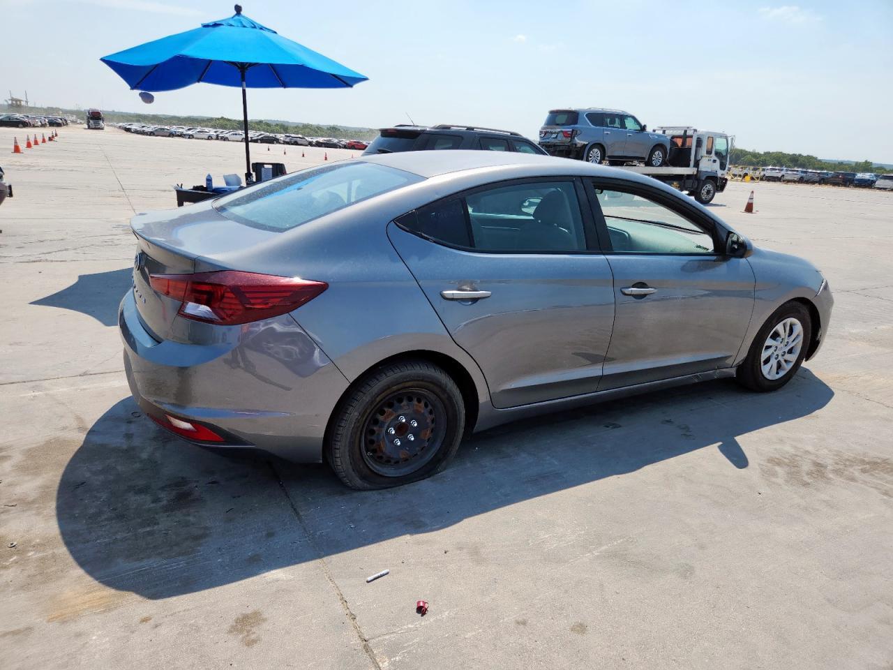 2019 Hyundai Elantra Se - Image 3