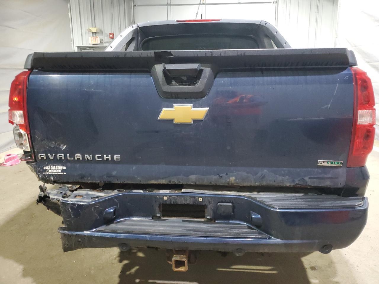 2012 Chevrolet Avalanche Lt - Image 6