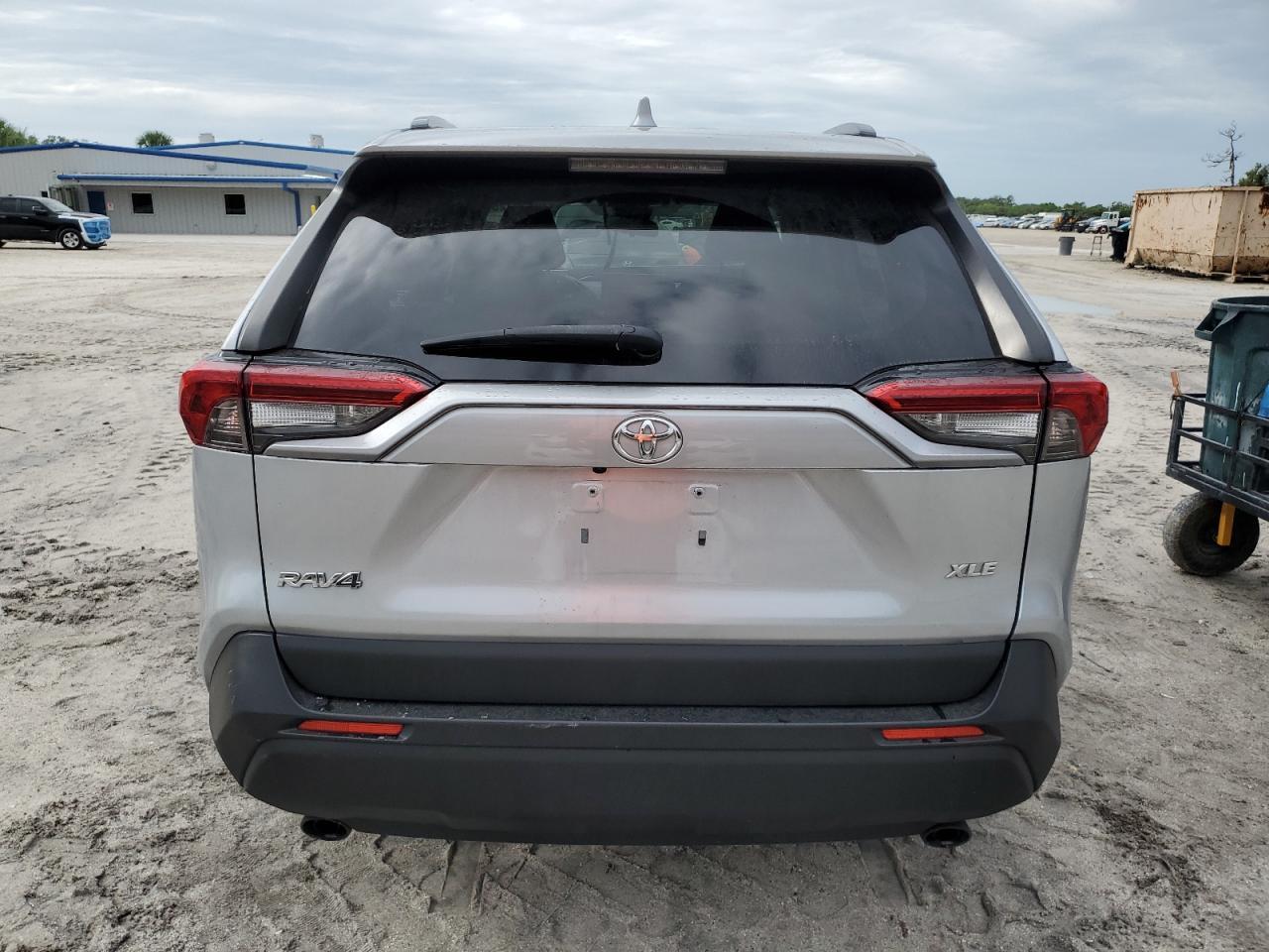 2021 Toyota Rav4 Xle - Фото 6