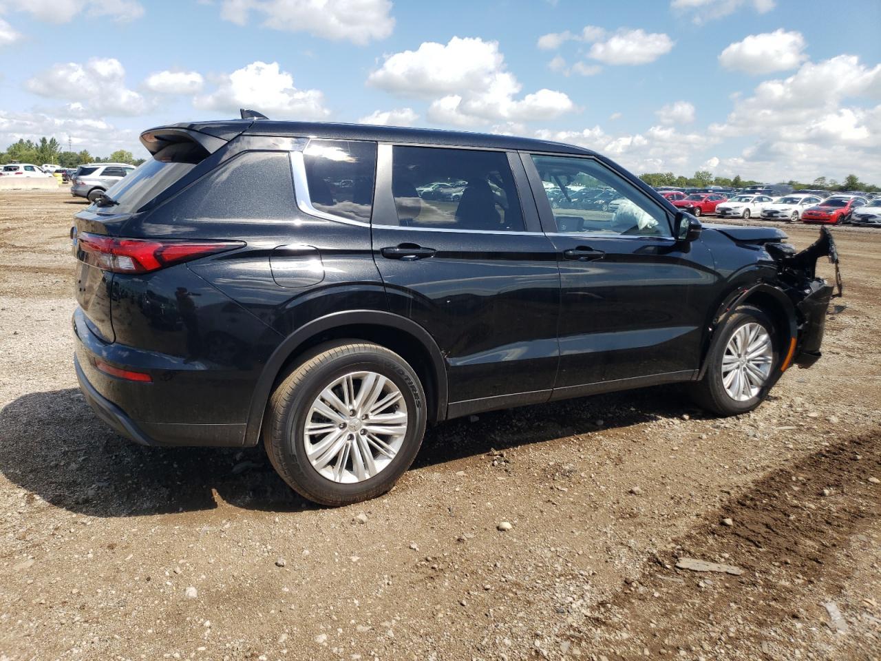 2024 Mitsubishi Outlander Es - Фото 3