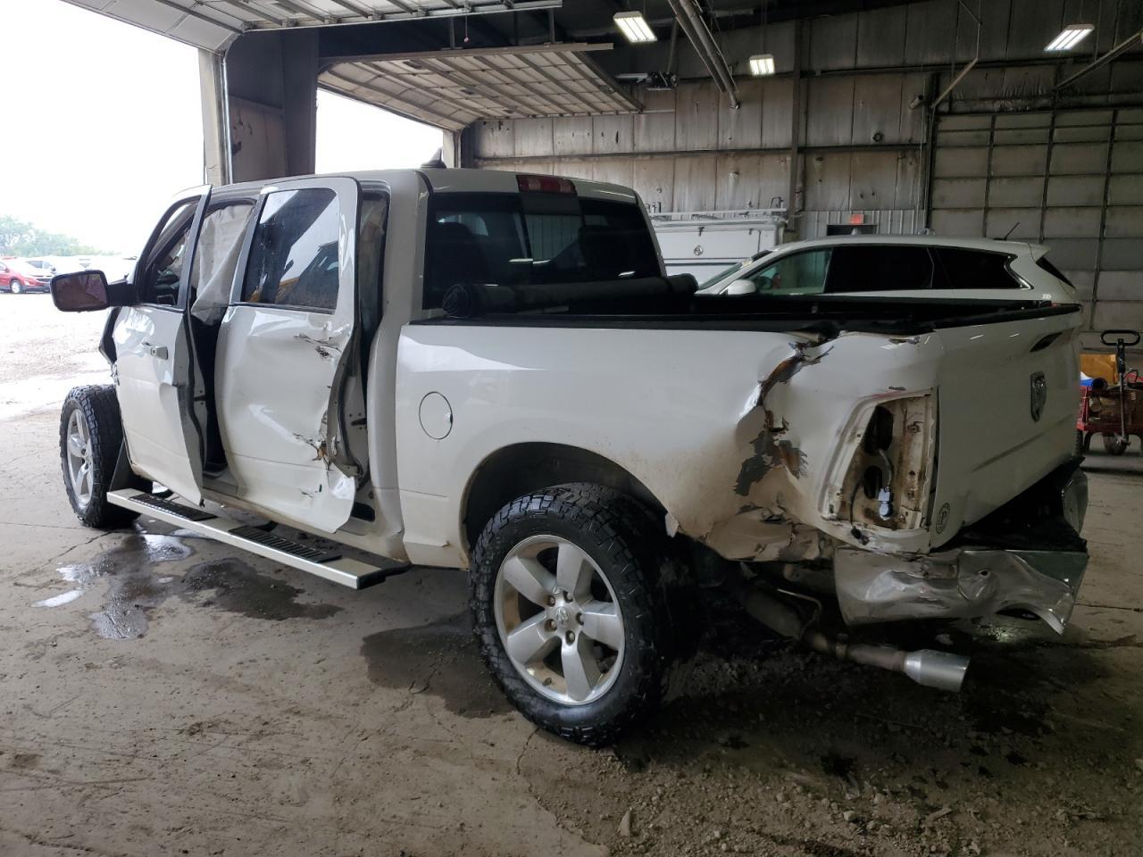 2019 Ram 1500 Classic Slt - Image 2