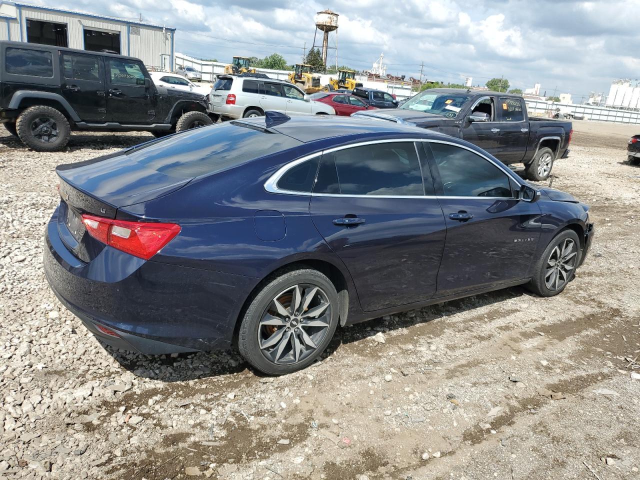 2017 Chevrolet Malibu Lt - Фото 3