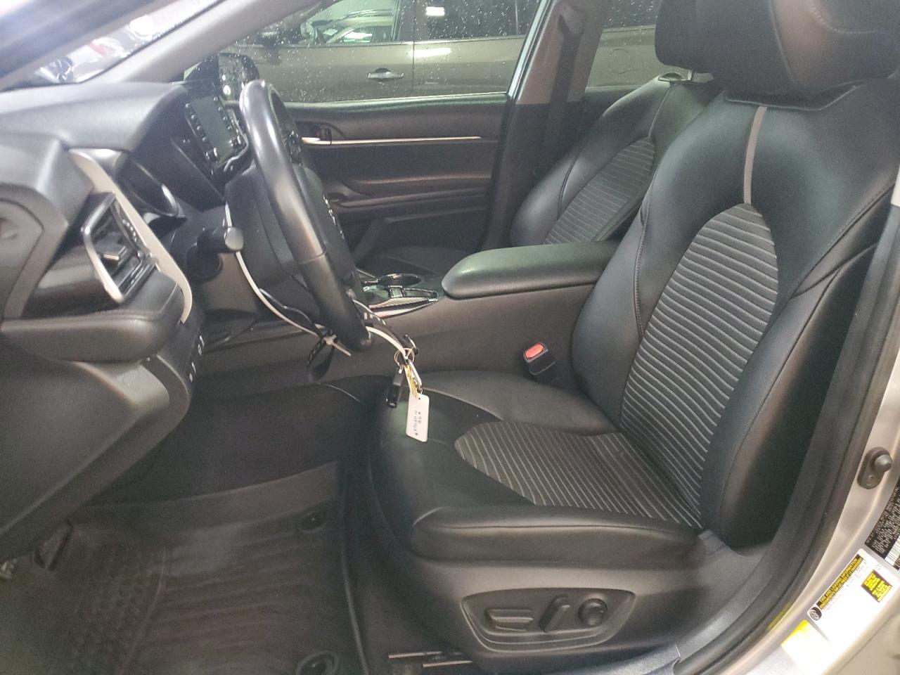 2022 Toyota Camry Se - Фото 7