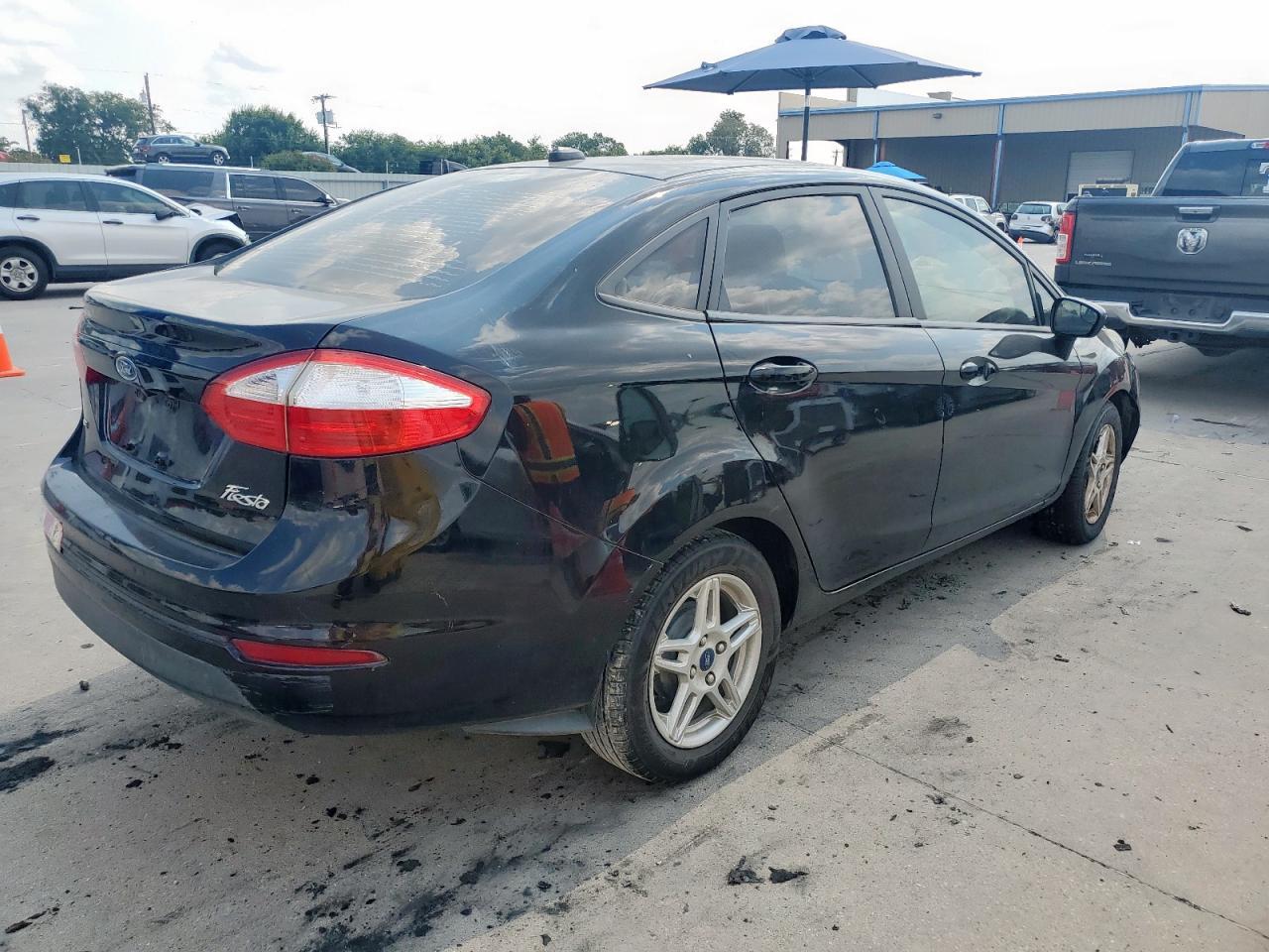 2019 Ford Fiesta Se - Фото 3