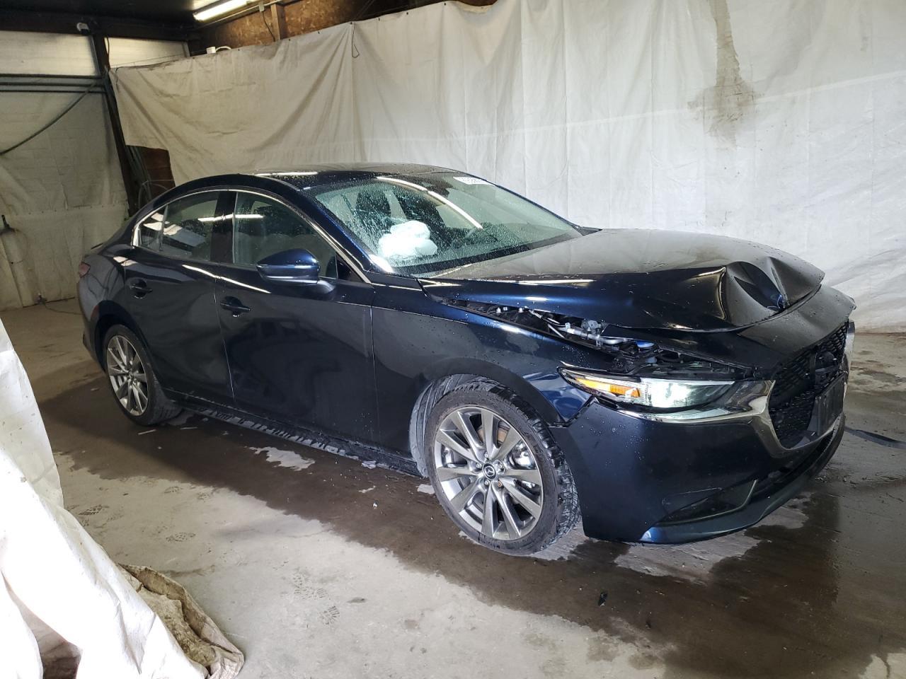 2021 Mazda 3 Premium - Фото 4