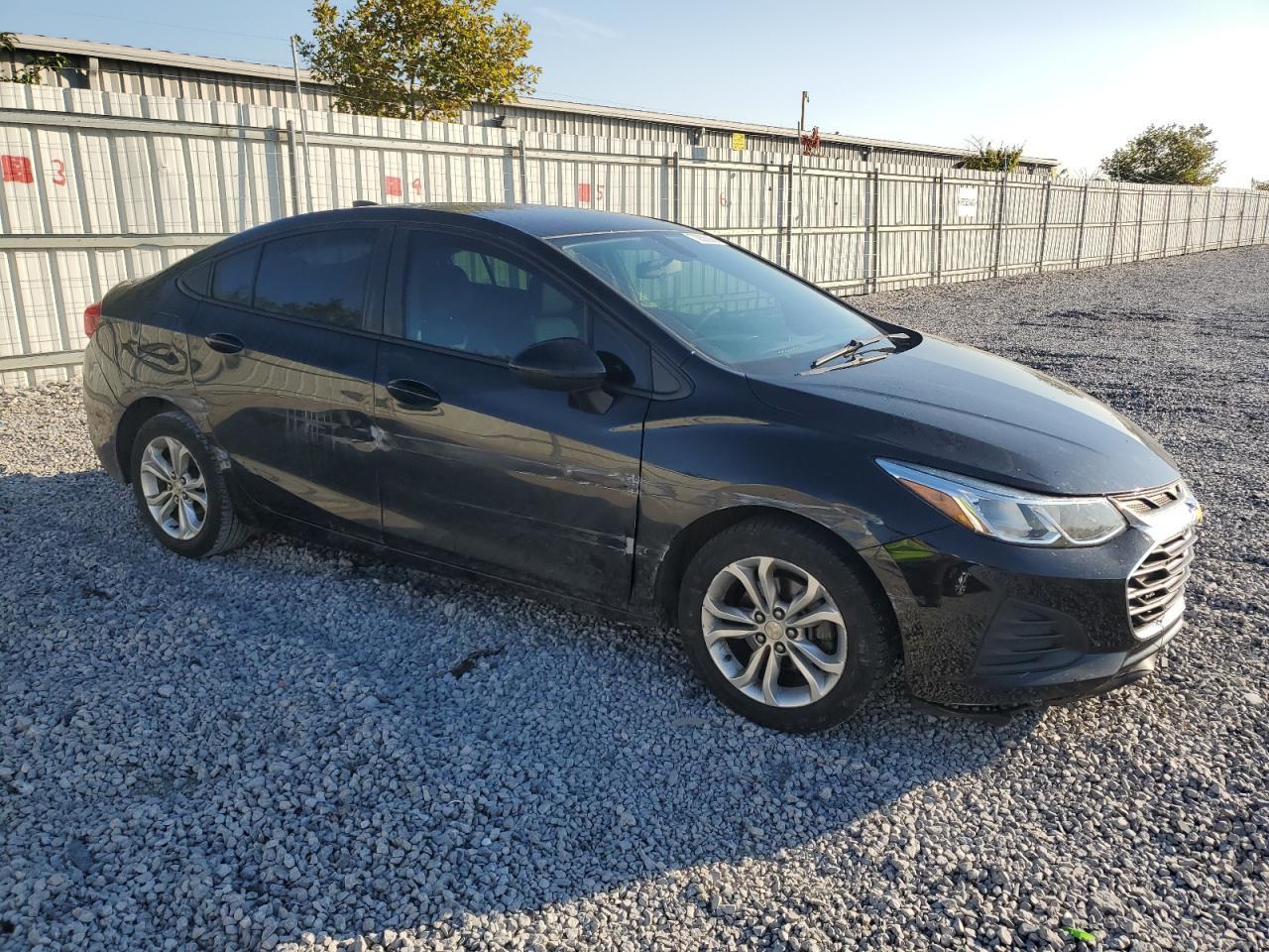 2019 Chevrolet Cruze Ls - Фото 4