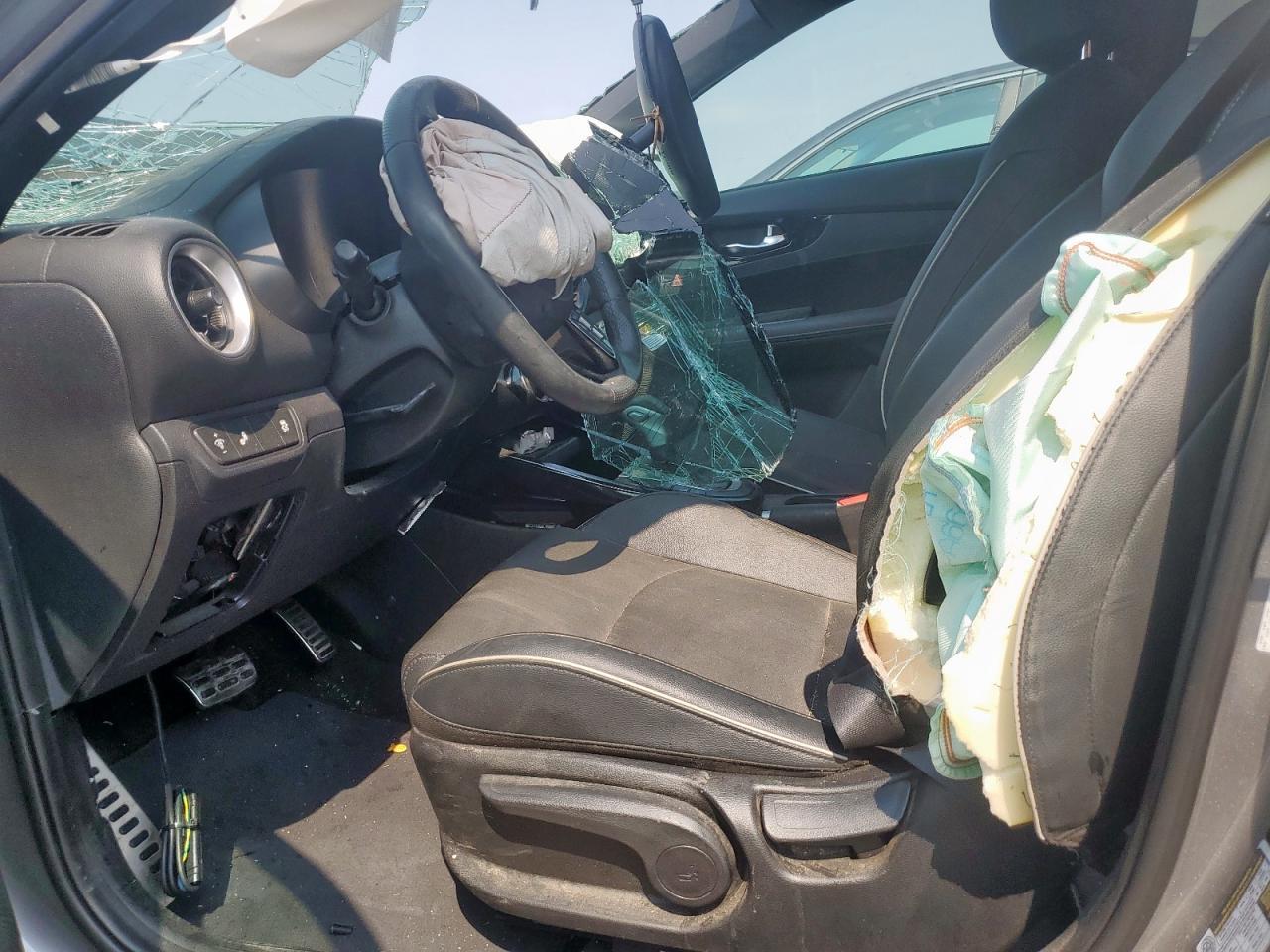 2023 Kia Forte Gt Line - Фото 7